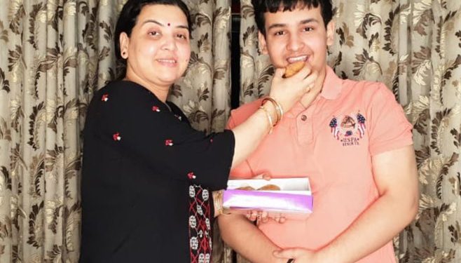 14 yaşında üniversiteden mezun oldu 14 yaşında üniversiteden mezun oldu