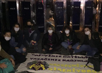 Kadınlara Taksim’de müdahale