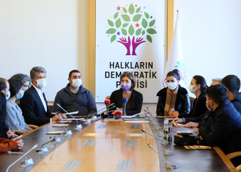 Gençler HDP’yi ziyaret etti: KYK borçları silinsin