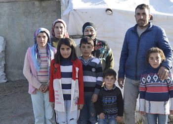 Yoksulluğu görmüyorlar, duymuyorlar!