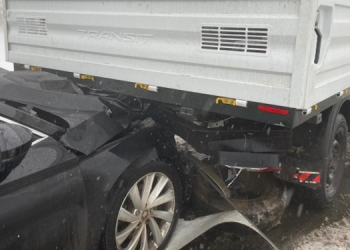 HDP’li İmir’in aracı kaza yaptı