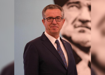 Gaziemir Belediye Başkanı, Cumhurbaşkanı’na hakaret iddiasıyla hakim karşısına çıktı