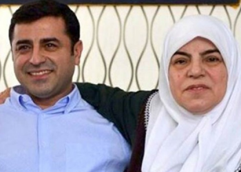 Demirtaş’ın annesi: Benim oğlum terörist değil