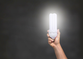 Ultraviyole ışığı yayan LED ışıkların, koronavirüsü öldürdüğü ortaya çıktı