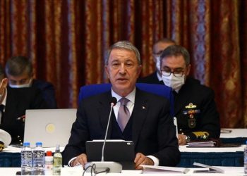 Bakan Hulusi Akar Bakü’de