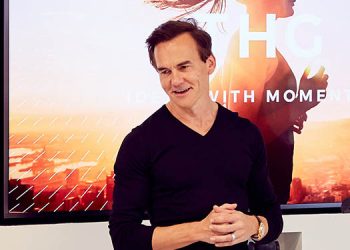 İngiliz CEO şirketinin 1 milyarlık hissesini 74 personeline hediye etti