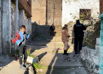 Atık toplarken çöken duvarın altında kalan Devran, yaşama tutunamadı