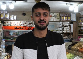 ‘Kuru ekmek alsan yanında çayı bulamazsın’