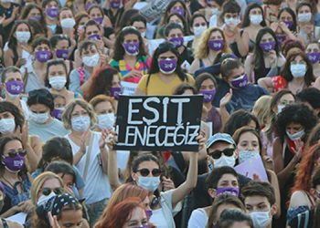 Kadınlar yeni yılı daha güçlü karşılıyor