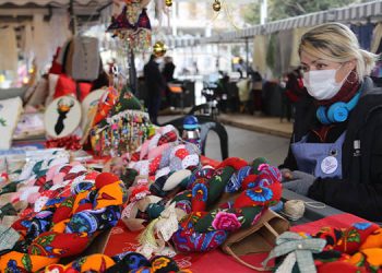 Kadınların el emeği pazarda: Az da olsa nefes oldu