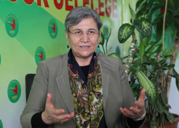 Leyla Güven gözaltına alındı: İçeride ve dışarıda siyaset yapmaya devam edeceğim