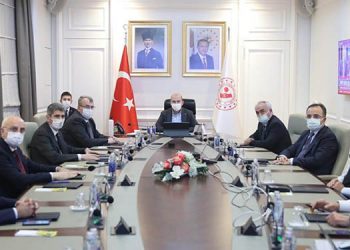 Soylu: Valilerimizden aşıya önderlik etmelerini istedik