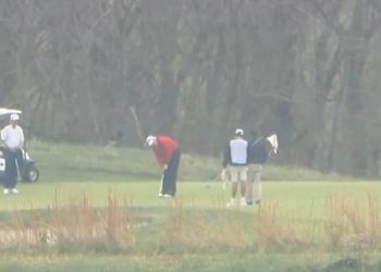 Trump, G-20 zirvesi sırasında golf oynamaya gitti