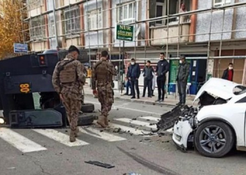 Batman’da zırhlı araç ile otomobil çarpıştı