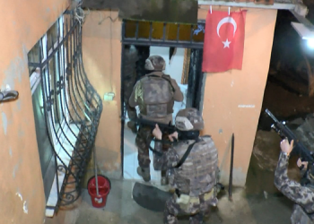 ‘Kayyım rektör’ protestosunda gözaltına alınan öğrenciler serbest