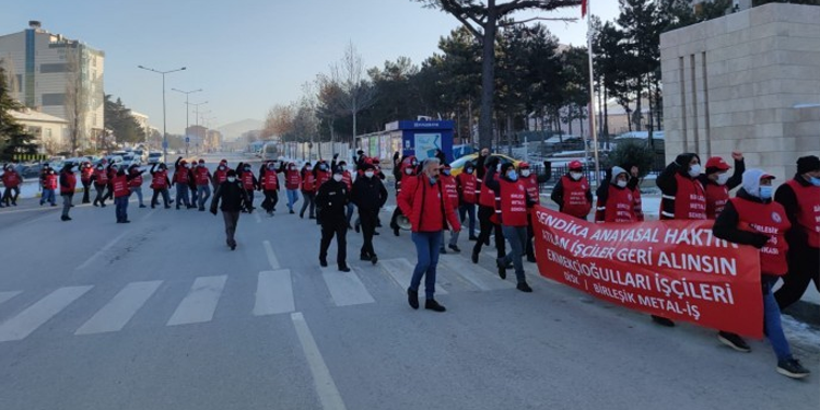Ankara’ya gelmeye çalışan metal işçilerine engelleme Ankara’ya gelmeye çalışan metal işçilerine engelleme