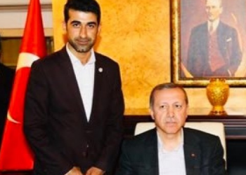 Kayyımın müdürü belediyeyi evine taşıdı