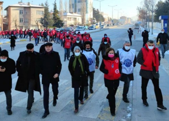 Metal işçileri engellemelere rağmen Ankara’da