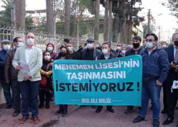 Menemen’de okulun taşınmasını istemeyen velilerden dilekçe