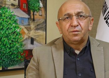 Önlü: Muhalefet demokratik yönetime hazırlanmalı