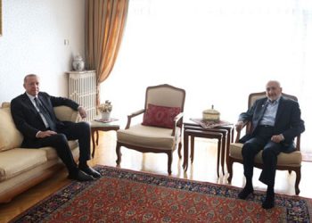 Erdoğan, Saadet Partili Asiltürk’ü ziyaret etti