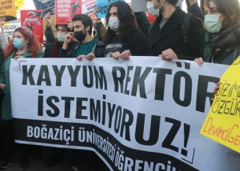 Kadıköy’de bir araya gelen binlerce öğrenciden kesintisiz eylem kararı