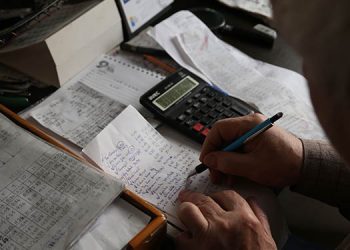 Esnaf borcu borçla kapatıyor