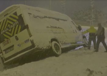 Bursa’da yoğun kar, hayatı olumsuz etkiledi