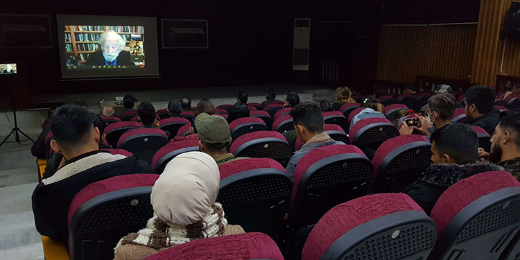 Chomsky: Rojava Devrimi mucizedir, dünya görmeli Chomsky: Rojava Devrimi mucizedir, dünya görmeli