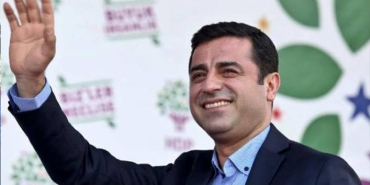 Demirtaş’tan ırkçı katliamda yaşamını yitirenler için başsağlığı Demirtaş’tan ırkçı katliamda yaşamını yitirenler için başsağlığı