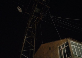 VEDAŞ 20 saattir mahalleye elektrik vermiyor