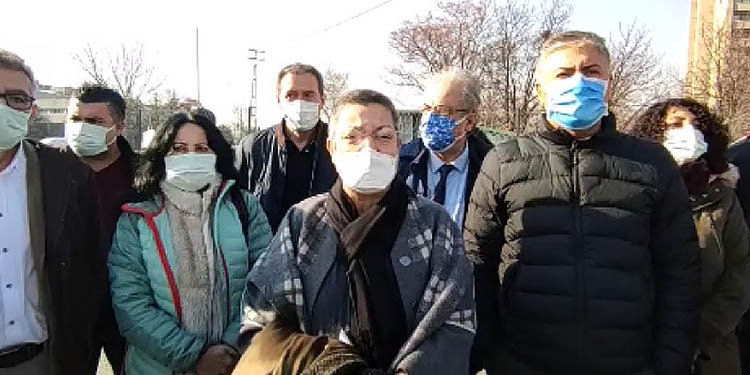 Emniyete giden TTB yöneticileri engellendi Emniyete giden TTB yöneticileri engellendi