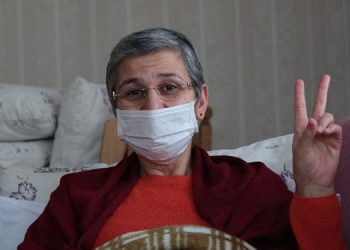 Genç kadınlardan Güven’e destek