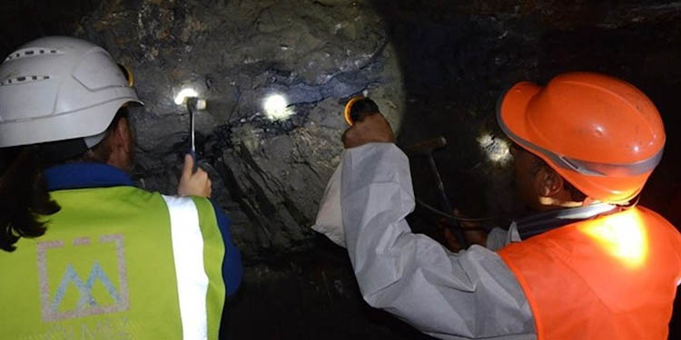 Maden ocağında göçük: 2 işçi yaralandı Maden ocağında göçük: 2 işçi yaralandı