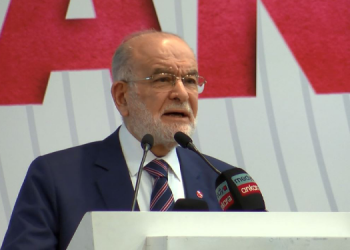 Karamollaoğlu: Siyasette söz söylemek kolay, icraat yapmak kolay değil