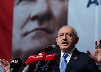 Kılıçdaroğlu, İstanbul’da apartman görevlileri ile bir araya geldi