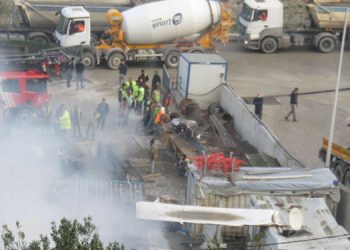 Ümraniye’de işçilerin kaldığı konteynerler alev alev yandı