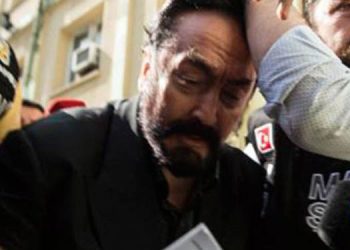 Adnan Oktar’a bin yılı aşan hapis cezası verildi
