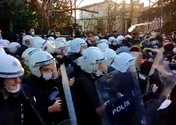 Boğaziçi Üniversitesi öğrencilerine polis şiddeti ve gözaltı