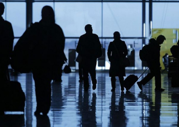 ABD, Avrupa ve 4 ülkeye seyahat yasağı getirdi