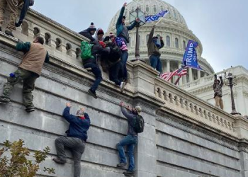 ABD’nin başkenti Washington’da sokağa çıkma yasağı ilan edildi