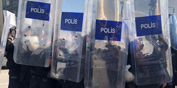 TTB: Sağlık çalışanlarını derhal serbest bırakın TTB: Sağlık çalışanlarını derhal serbest bırakın