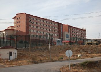 Tecavüze uğrayan kadınla görüş engeline suç duyurusu