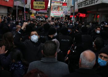 Van’da ulusal birlik açıklamasına polis ablukası: Kitle kararlı