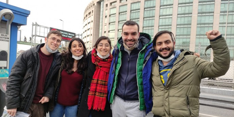 5 öğrenci adli kontrol şartıyla serbest bırakıldı 5 öğrenci adli kontrol şartıyla serbest bırakıldı