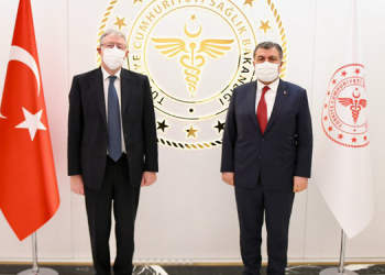 Bakan Koca, Macaristan Dışişleri Bakanı Szijjarto ve Büyükelçi Gaiani ile görüştü