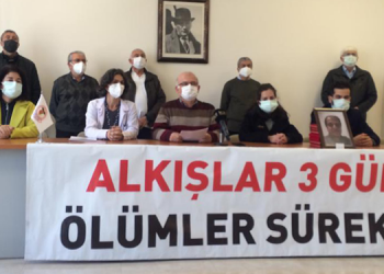 “Sağlıkçılar ölüyor, hükümet izliyor”