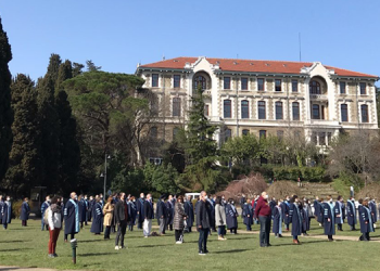 Akademisyenlerden kayyıma istifa çağrısı