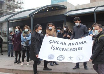 Hukukçulardan çıplak arama tepkisi
