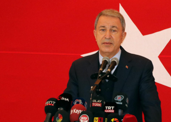 Bakan Akar: S-400 milli bir meseledir